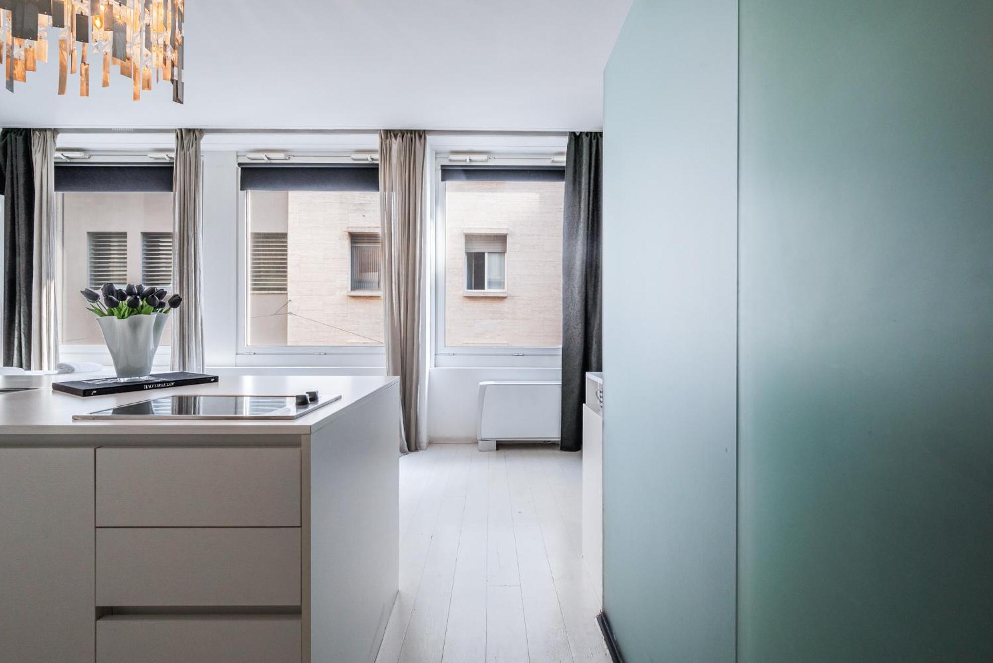 מילאנו The Boutique Houses - Iconic Suite In Galleria Duomo With Private Parking מראה חיצוני תמונה