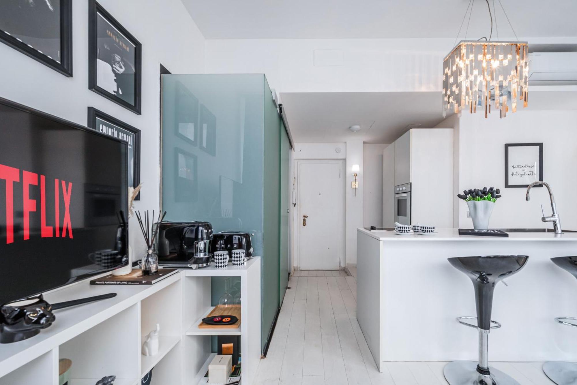 מילאנו The Boutique Houses - Iconic Suite In Galleria Duomo With Private Parking מראה חיצוני תמונה